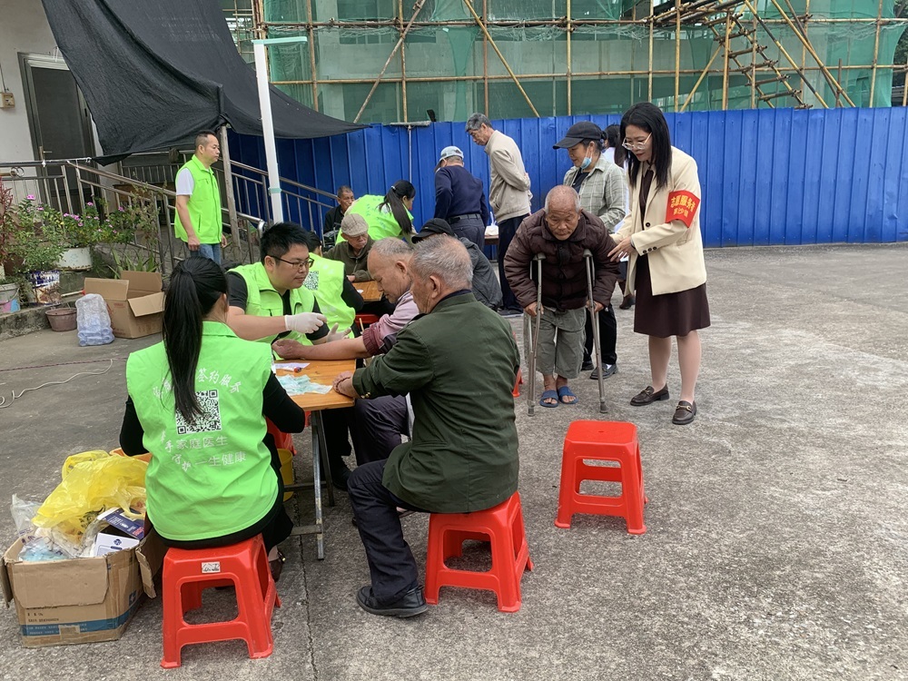 义诊活动现场.jpg